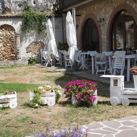 Bed & Breakfast La Tana Dell'orso Villalago