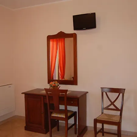 La Tana Dell'orso Bed & Breakfast Villalago