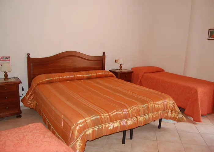 La Tana Dell'orso Oda ve Kahvaltı 3*